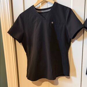 Fabletics Scrubs Women’s Black Scrub Set